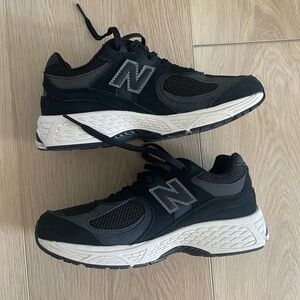 New Balance 2002r Black and White - 4.5Y
